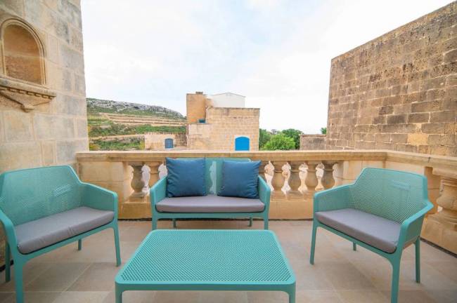 Столик пластиковый журнальный Net Table 100 ментоловый 1000х600х400 мм Столик пластиковый журнальный Net Table 100 ментоловый 1000х600х400 мм