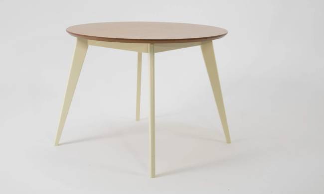 Стол Сканди К 90 слоновая кость/натур со стульями Франк слоновая кость велюр бежевый Стол Сканди К 90 слоновая кость/натур со стульями Франк слоновая кость велюр бежевый