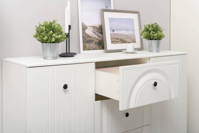 Валенсия два комода-тумбы и сервант три дверки № 123 цвет белый шагрень